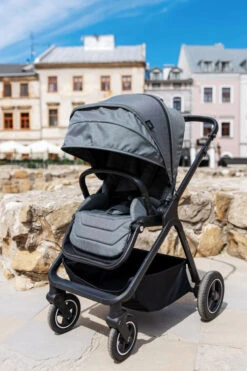 4Baby Everso Black Wandelwagen -Kleintje Wereld 4baby everso grey wandelwagen 14 1