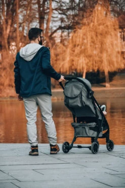 4Baby Smart 2.0 Beige Wandelwagen Incl. Beenkap -Kleintje Wereld 4baby smart 2.0 grey wandelwagen incl. beenkap 12 2