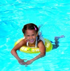 Freds Swim Academy Swimtrainer Classic Yellow 4 - 8 Jr (20-36 Kg) 10330 -Kleintje Wereld 812lege mpl. sl1500