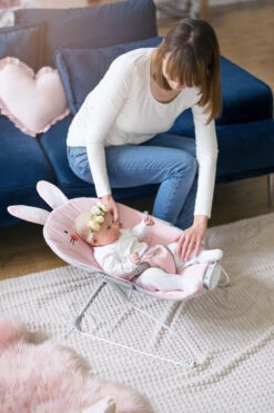 Momi Glossy Bunny Bouncer Wipstoel BULE00004 -Kleintje Wereld Momi Glossy 3