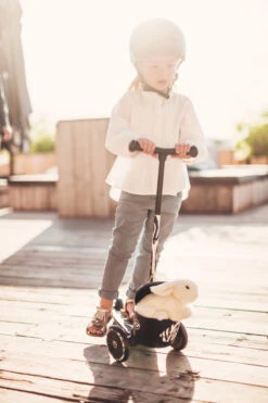 Scoot And Ride Zebra Highwaykick 2 Step SR-96523 -Kleintje Wereld Scoot and Ride Zebra Highwaykick 2 Step SR 96523 .sfeer 3