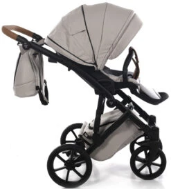 Tako Space Beige Kinderwagen Incl. Tas 02 -Kleintje Wereld Tako Space Beige Kinderwagen incl. Tas 02 15