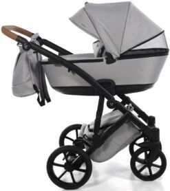 Tako Space Grey Kinderwagen Incl. Tas 01 -Kleintje Wereld Tako Space Grey Kinderwagen incl. Tas 01 1