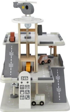 Tryco Houten Garage Incl. Speeltjes TR-303024 -Kleintje Wereld Tryco Houten Garage incl. Speeltjes TR 303024 03