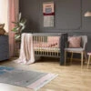 Babykamer Bo: Ledikant & Commode -Kleintje Wereld babykamer bo 2 delig