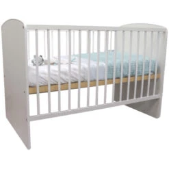 Babykamer Jasper: Ledikant, Commode En 2-Deurskast 14 Babykamer Jasper: Ledikant, Commode En 2-Deurskast -Kleintje Wereld babykamer jasper ledikant commode en 2 deurskast 4 1