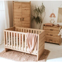 2-Deurskast Sander -Kleintje Wereld babykamer sander 4
