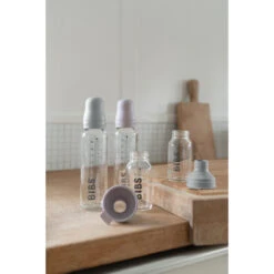 Bibs Sage 225 Ml Glazen Fles 5014250 -Kleintje Wereld bibs ss22 babyglassbottle lifestyle product 11 2