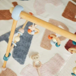 Bieco Beer Houten Babygym 23000054 -Kleintje Wereld bieco beer houten babygym 5 1920x1920