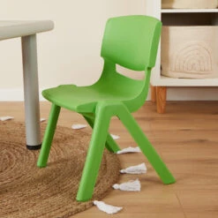 Bieco Groen Kunststof Kinderstoeltje 04000002 13 Bieco Groen Kunststof Kinderstoeltje 04000002 -Kleintje Wereld bieco groen kunststof kinderstoeltje 04000002 5
