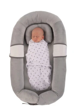 Bo Jungle B-Wrap Grey Feathers Small Wikkeldeken B172300 -Kleintje Wereld bo jungle b wrap grey feathers small wikkeldeken b172300 4