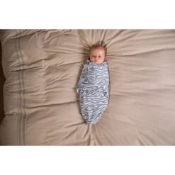 Bo Jungle B-Wrap White Tiger Small Wikkeldeken B172100 -Kleintje Wereld bo jungle b wrap white tiger small wikkeldeken b172100 3