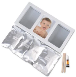 Cangaroo 3D Hand And Footprint Gipsafdruk Kit Met Fotolijst -Kleintje Wereld cangaroo 3d hand and footprint gipsafdruk kit met fotolijst 1