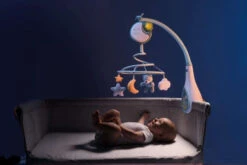 Chicco Next2Me Dreams Blue Muziekmobiel C07627.20 -Kleintje Wereld chicco next2dreams blauw muziekmobiel 4