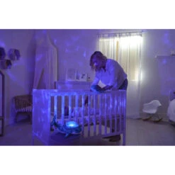 Cloud-B Tranquil Whale Blue Muzikale Babyprojector -Kleintje Wereld cloud b tranquil whale blue muzikale babyprojector 4
