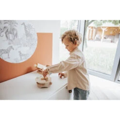 Label Label Roze Houten Crepe Maker LLWT-34710 -Kleintje Wereld crepe maker nougat sfeerfoto 1