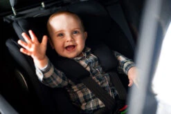 Ding Mace Black 360° I-Size Autostoel 0-36kg DI-111916 -Kleintje Wereld di 111917 lifestyle 03