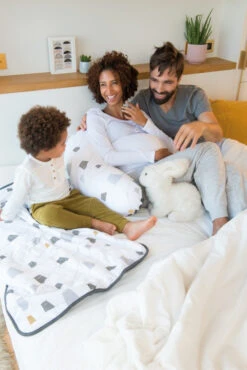 Doomoo Buddy Bear Grey Voedingskussen B04 12 Doomoo Buddy Bear Grey Voedingskussen B04 -Kleintje Wereld doomoo buddy bear grey voedingskussen b04 5