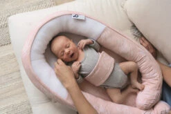 Doomoo Cocoon Misty Pink Babynest CO 09 -Kleintje Wereld doomoo cocoon misty pink babynest 4