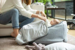 Doomoo Seat'n Swing Grijs Zitzak 02 -Kleintje Wereld doomoo seat grijs zitzak 02 7