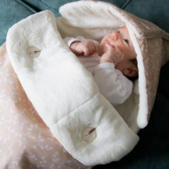 Babyjem Swaddle Zalm Voetenzak 428 -Kleintje Wereld img 0311