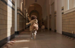 Jollein Boucle Naturel Rugtasje 057-591-66060 -Kleintje Wereld jollein boucle rugtasje 3