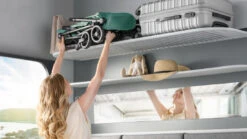 Kinderkraft Indy 2 Cozy Grey Wandelwagen KSINDY00GRY0000 -Kleintje Wereld kinderkraft indy 2 wandelwagen sfeerfoto 2 3