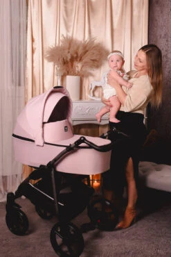 Kunert Mata Black Pink 2-in-1 Combi Kinderwagen MATA-06-BLACK -Kleintje Wereld kunert mata black pink 2 in 1 combi kinderwagen mata 06 black 5