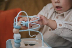 Label Label Nougat Houten Activiteitenkubus LLWT-37131 -Kleintje Wereld label label blauw houten activiteitenkubus llwt 34307 7 1