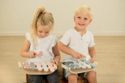 Label Label Roze Houten Xylofoon LLWT-25460 -Kleintje Wereld label label houten xylofoon 1 2