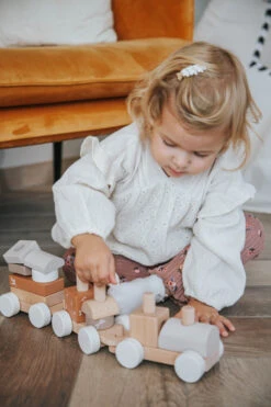 Label Label Nougat Houten Speelgoed Trein LLWT-34390 -Kleintje Wereld label label nougat houten speelgoed trein llwt 34390 5