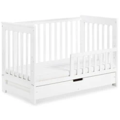 Babykamer Lieke Wit: Ledikant & Commode -Kleintje Wereld ledikant lieke wit 60x120 cm 2 1