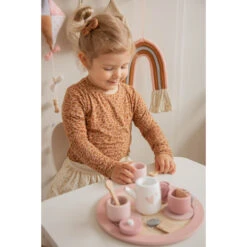 Label Label Roze Houten Theeservies Set LLWT-24838 -Kleintje Wereld llwt 24838 5420067924838 tea set pink 01