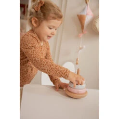 Label Label Roze Houten Tuimelring Piramide LLWT-25224 -Kleintje Wereld llwt 25224 5420067925224 stacking rings balance pink 02