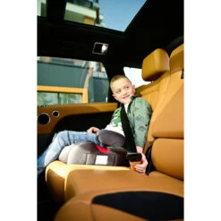 Lorelli Travel Luxe Grey & Black 15-36 Kg Isofix Booster 1007134-2348 -Kleintje Wereld lorelli travel luxe sfeer 1 1