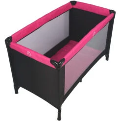 Ding Basic Pink Campingbedje -Kleintje Wereld mamaloes basic campingbed roze schuin boven 1