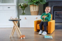 Ding Jamie Velvet Petrol Kinderfauteuil DI-34205 -Kleintje Wereld mamaloes ding jamie 05 2