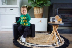 Ding Jamie Velvet Zwart Kinderfauteuil DI-34203 -Kleintje Wereld mamaloes ding jamie 09 4