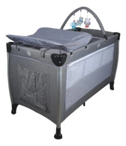 Ding Estilo Melee Grey Ledikant En Reisbedje -Kleintje Wereld mamaloes estilo m lee grey ledikant en reisbedje