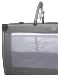 Ding Estilo Melee Grey Ledikant En Reisbedje -Kleintje Wereld mamaloes estilo m lee grey ledikant en reisbedje 3