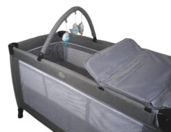 Ding Estilo Melee Grey Ledikant En Reisbedje -Kleintje Wereld mamaloes estilo m lee grey ledikant en reisbedje 4