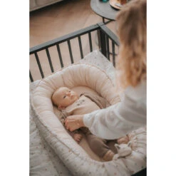 MamaLoes Panther Army Green Omkeerbaar Babynest ML3038 -Kleintje Wereld mamaloes stippen omkeerbaar babynest ml020107 11