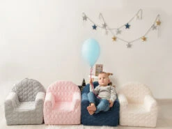 Albero Mio Velvet Grijs Kinderfauteuil -Kleintje Wereld mamaloes velvet grijs kinderfauteuil 2