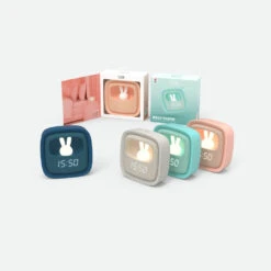 MOB Billy Grijs Klok En Nachtlampje BILLY-GR-01 -Kleintje Wereld mob billy klok en nachtlampje sfeer 2 2