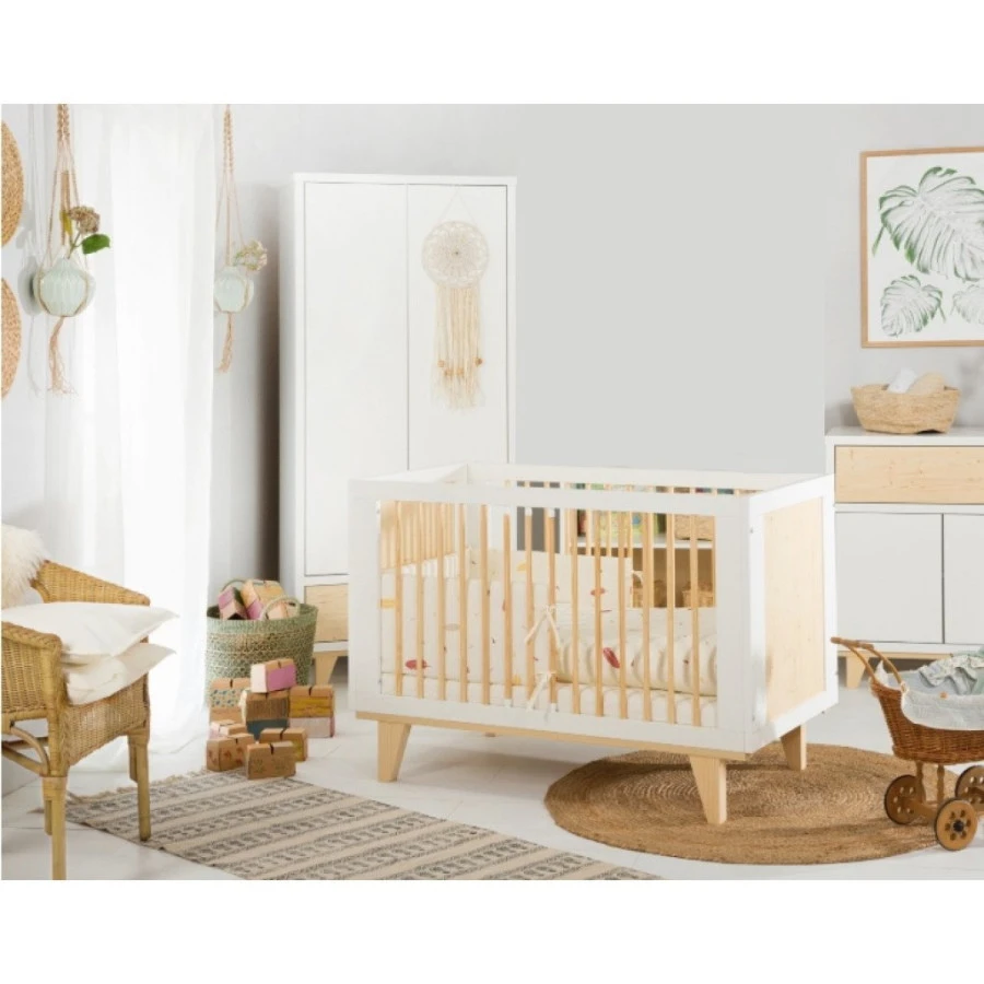 Babykamer Nieke: Ledikant, Commode & 2-Deurskast 3 Babykamer Nieke: Ledikant, Commode & 2-Deurskast