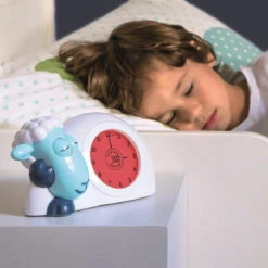 Zazu Sam Slaaptrainer Schaap Zilver Kinderwekker Limited Edition -Kleintje Wereld slaaptrainer zazu sam schaap lifestyle 03 1
