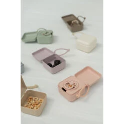 Bibs Blush Speendoosje 4200244 -Kleintje Wereld speendoosje sfeer 1 3