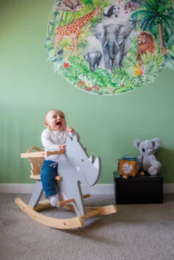Tryco Neushoorn Houten Hobbeldier TR-353010 -Kleintje Wereld tr 353010 tryco wooden rocking animals rhino 03 1920x1920