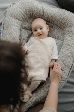 Zaffiro Beige Leaves Babynest 0978 -Kleintje Wereld zaffiro beige leaves babynest 0978 2