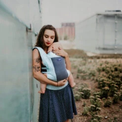 Zaffiro City Air Beige Leaves Ergonomische Draagzak 7398 -Kleintje Wereld zaffiro city air beige leaves draagzak 7398 3